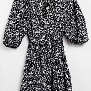 Glamorous midi wrap dress with tiered skirt, vintage floral